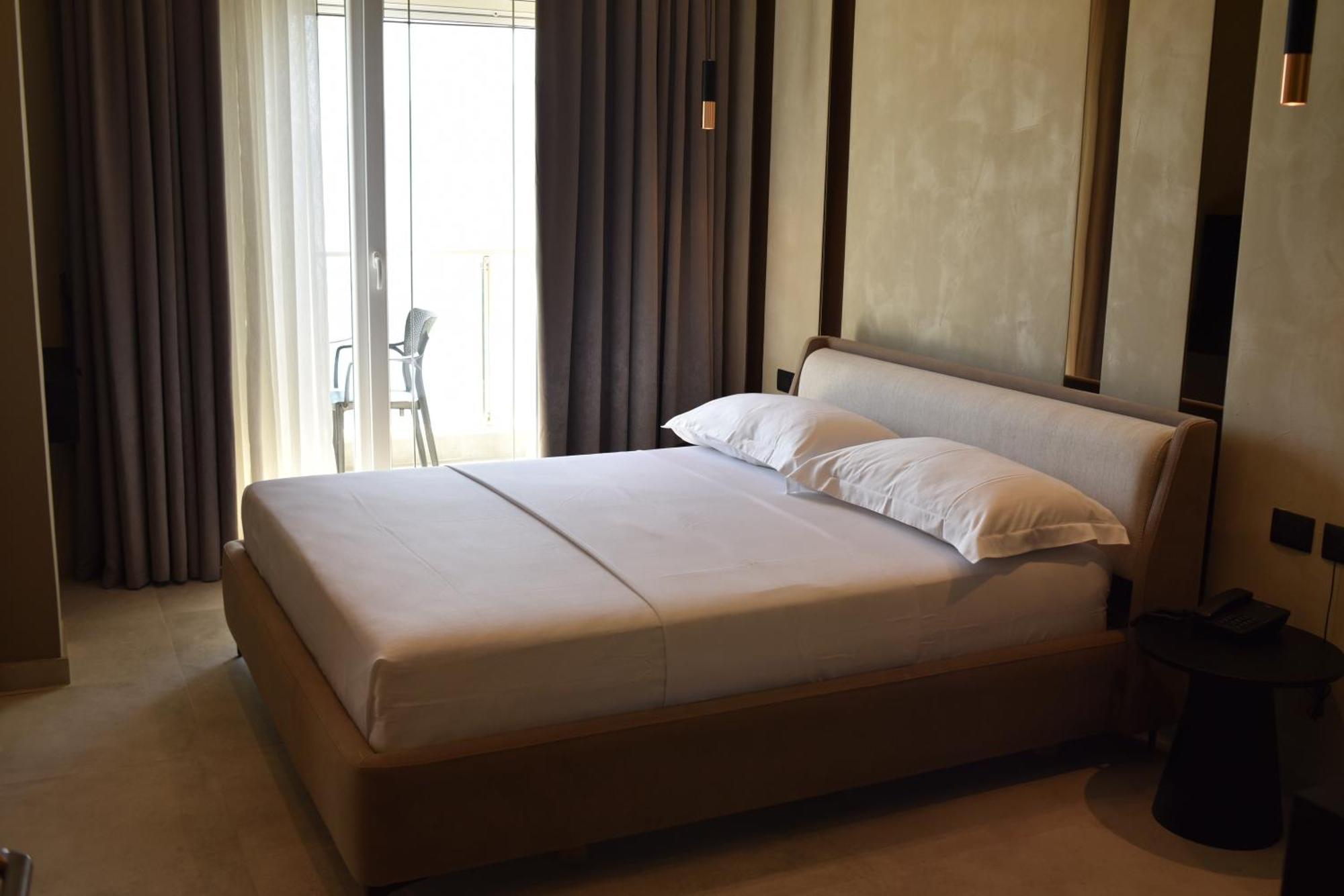 Nuna Hotel Radhime Luaran gambar
