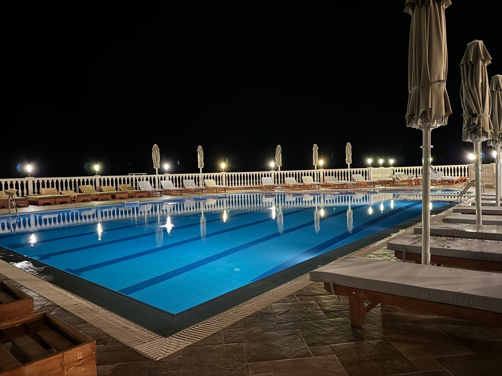 Nuna Hotel Radhime Luaran gambar