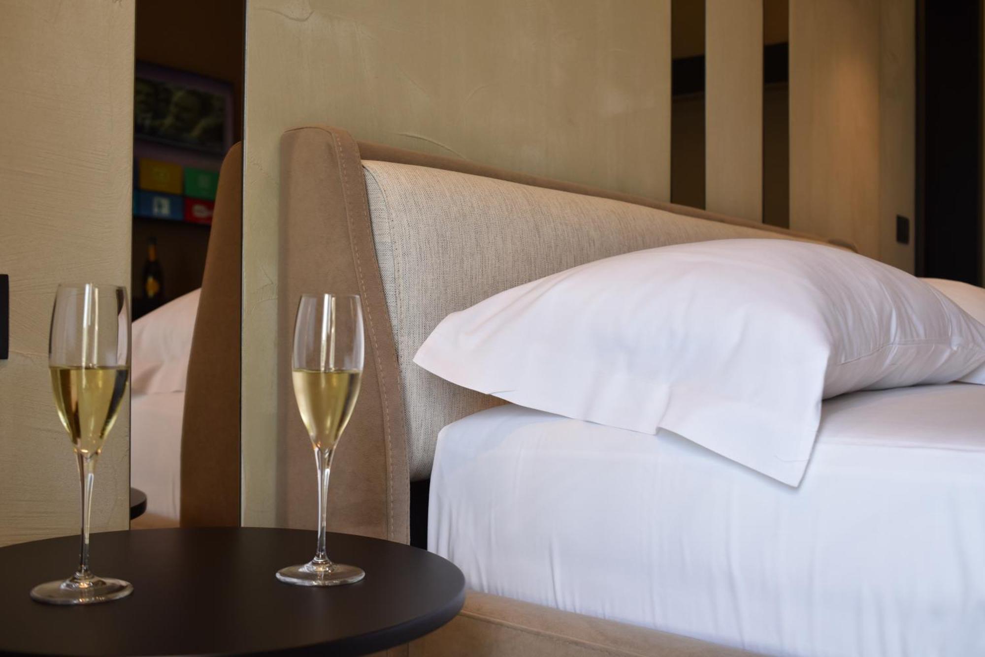Nuna Hotel Radhime Bilik gambar