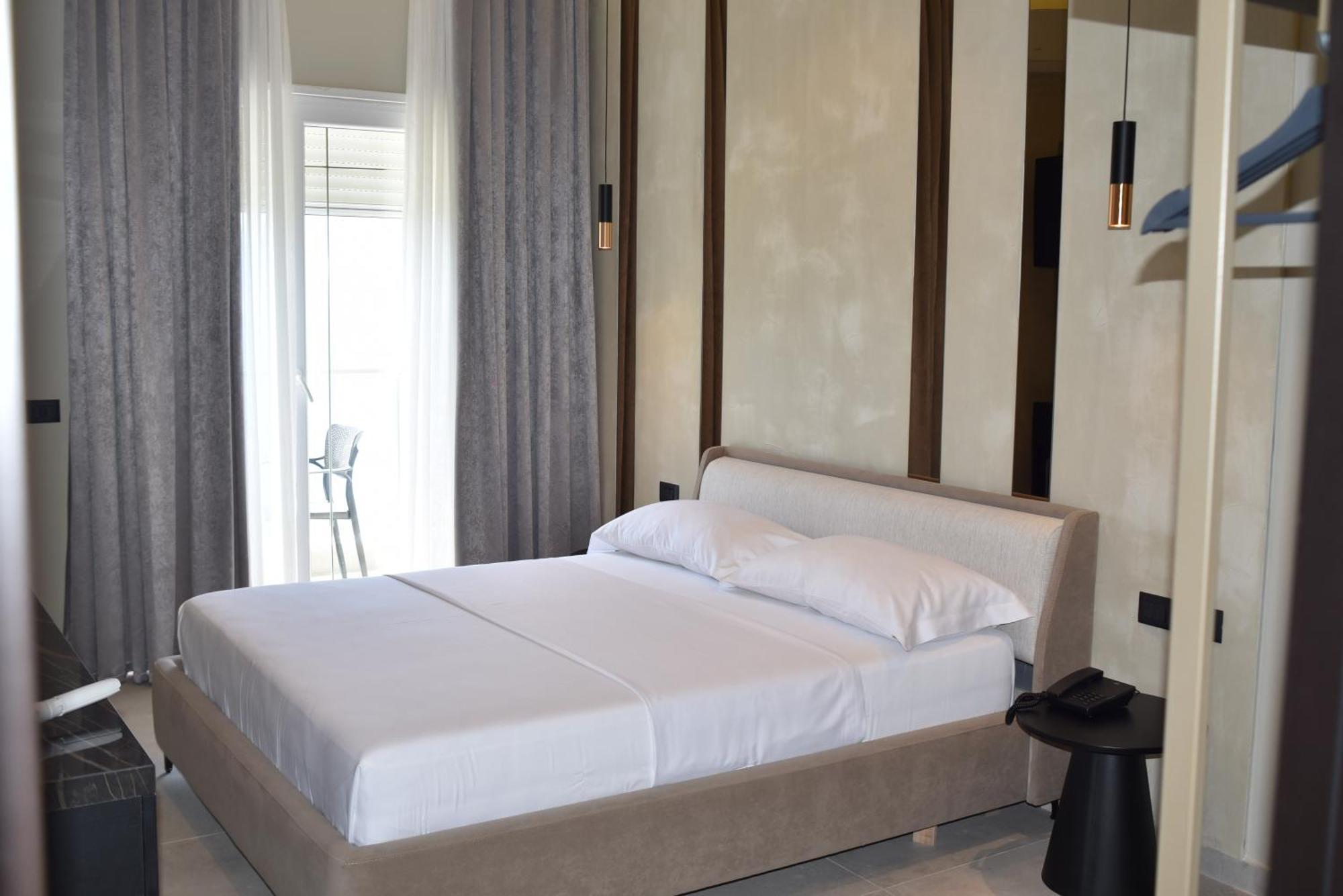 Nuna Hotel Radhime Bilik gambar