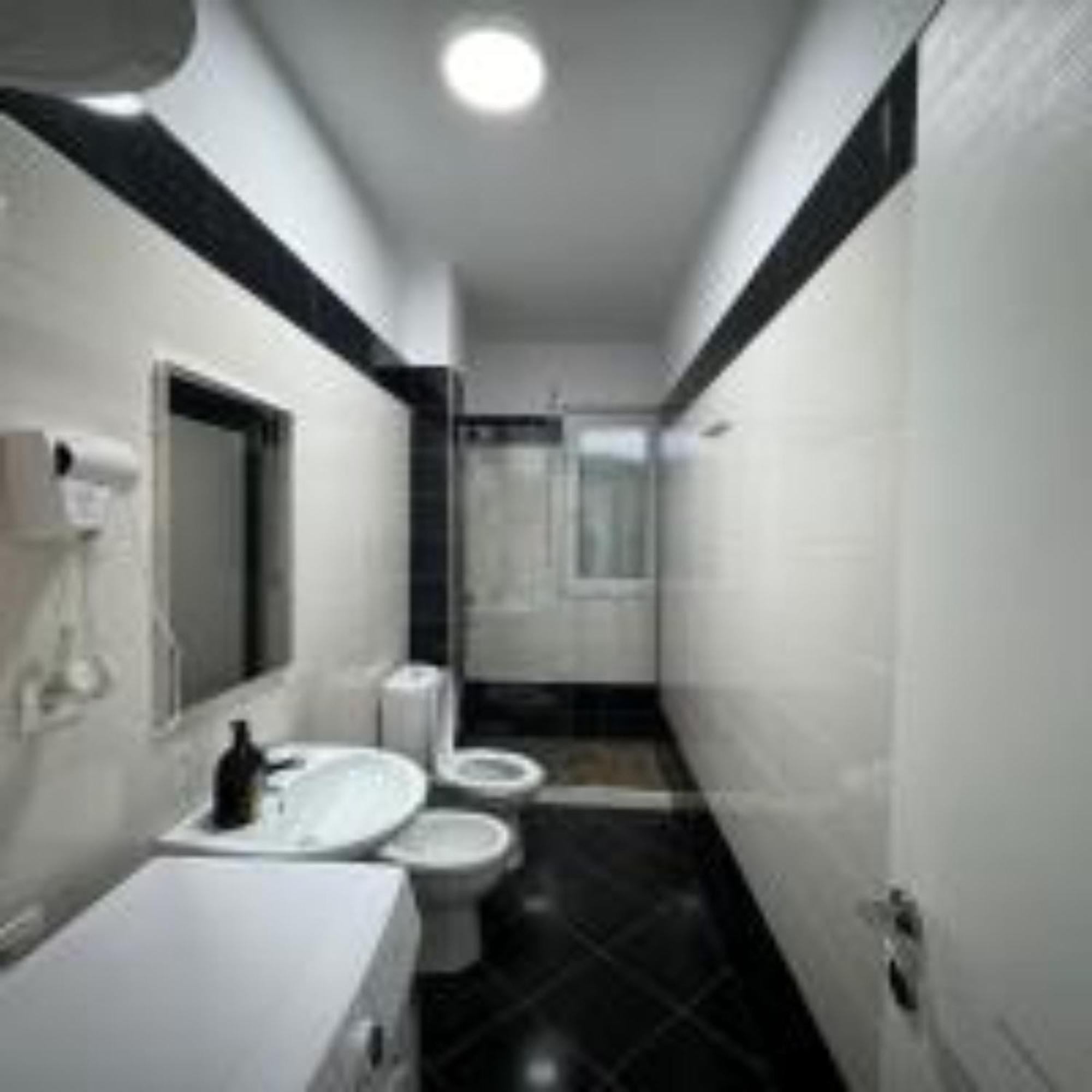 Nuna Hotel Radhime Luaran gambar