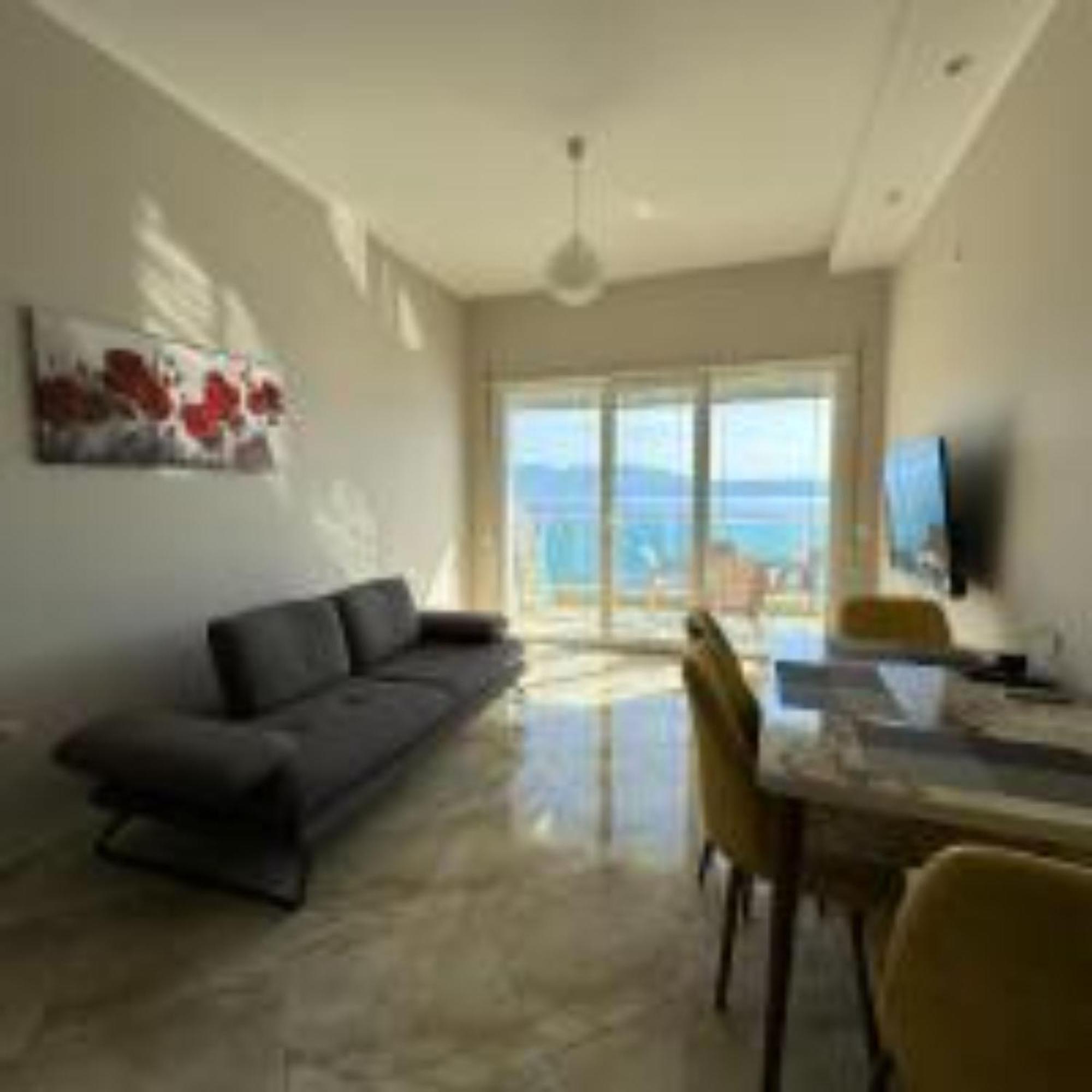 Nuna Hotel Radhime Luaran gambar